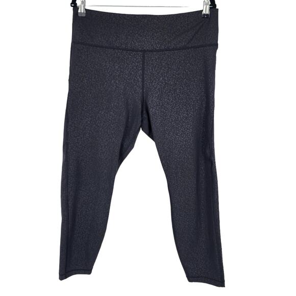 Athleta Women's Ultimate Stash Pocket Embossed Black 7/8 Leggings Size XL - Picture 1 of 4